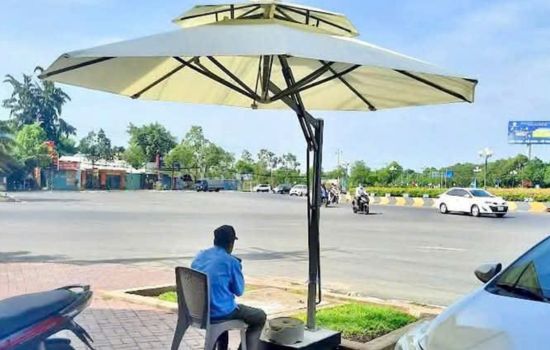 dù che sự kiện dĩ an