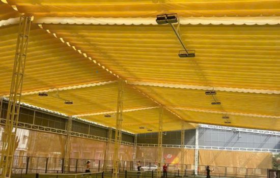 mái che mái xếp sân pickleball 