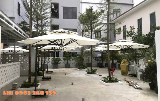 ô dù che nắng cho hồ bơi