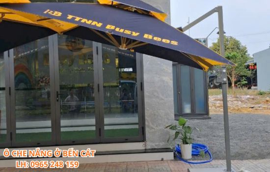 ô che nắng ở bến cát