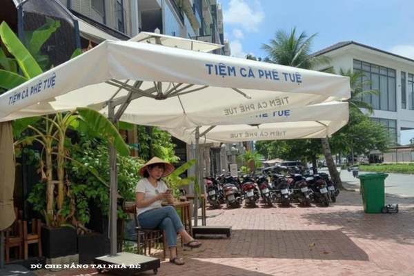 dù che nắng ở nhà bè