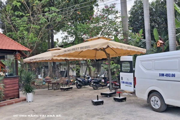 dù che nắng ở nhà bè