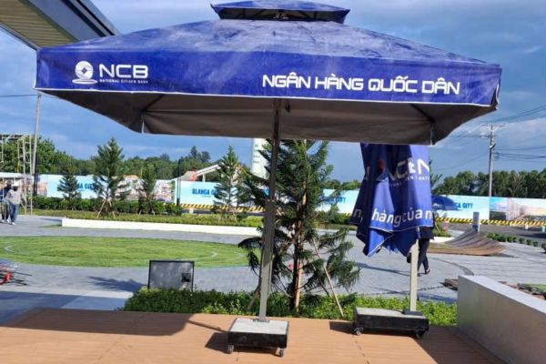 dù che nắng ở long thành