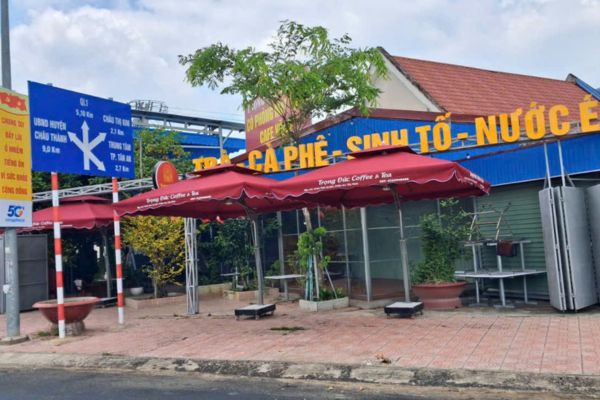 dù che nắng ở lái thiêu
