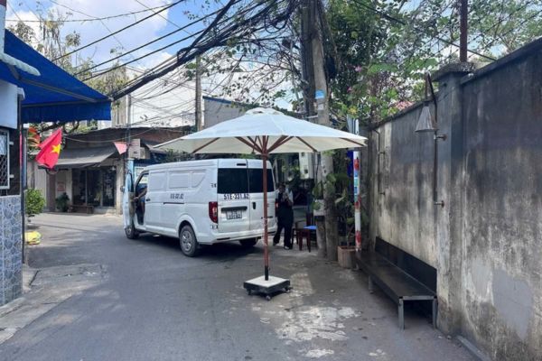 dù che quán cafe ninh hòa