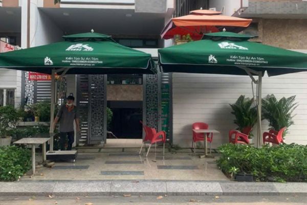 dù che quán cafe nha trang