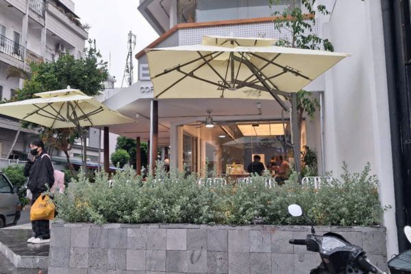 dù che quán cafe quận 3